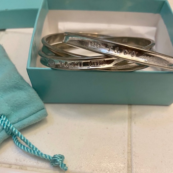—Tiffany and Co. triple bangle set - Picture 3 of 5